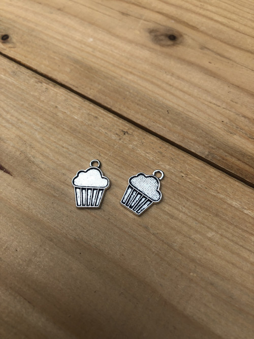 Přívěsek cupcake - 2 ks
