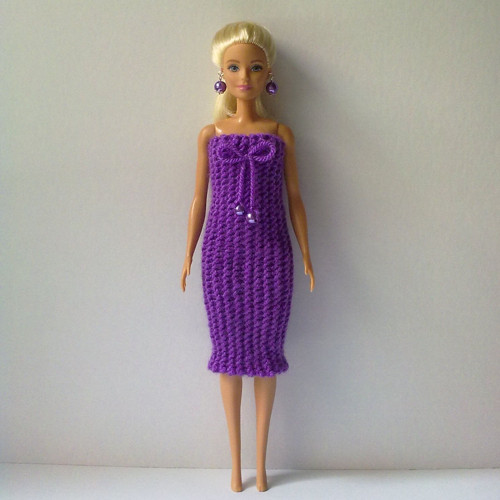 Oblečky pro Barbie - šaty, náušnice — foto 1