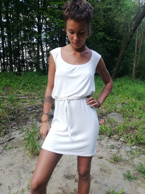 Bílá tělová — foto 1
