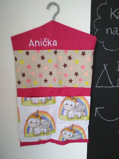 ANIČKA jde do školky