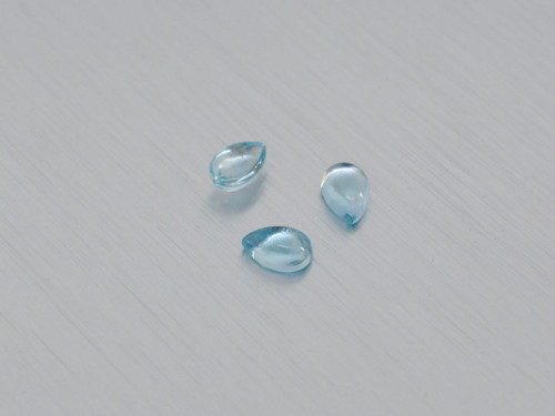 Přírodní topas sky modrý hruška 4x6 mm kabošon