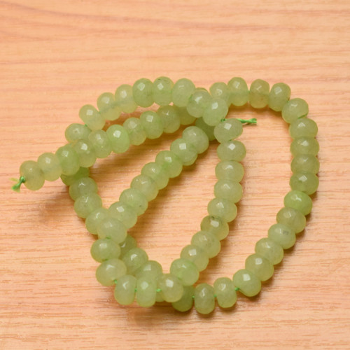 Jadeit 8x5mm - 4 kusy