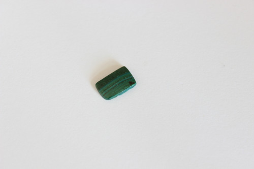 Malachit - mini kabošon 7x11 mm — foto 1