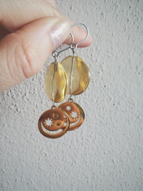 Moon in yellow - náušnice