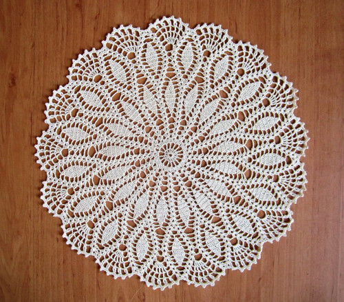 Háčkovaná dečka 35cm
