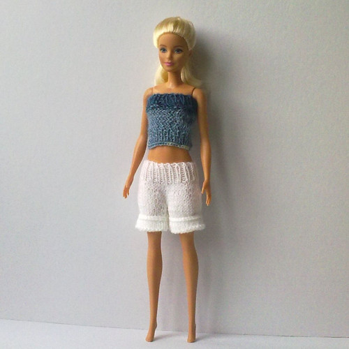 Oblečky pro Barbie - kraťasy — foto 1