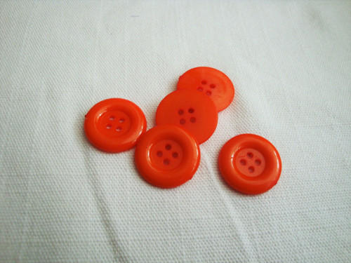 Plastový knoflík 21,6 mm (2ks) - oranžová
