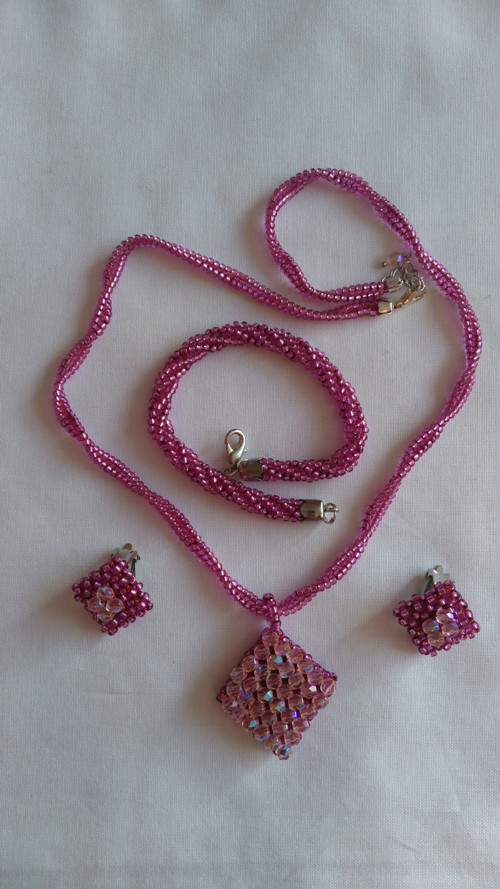 Pink souprava