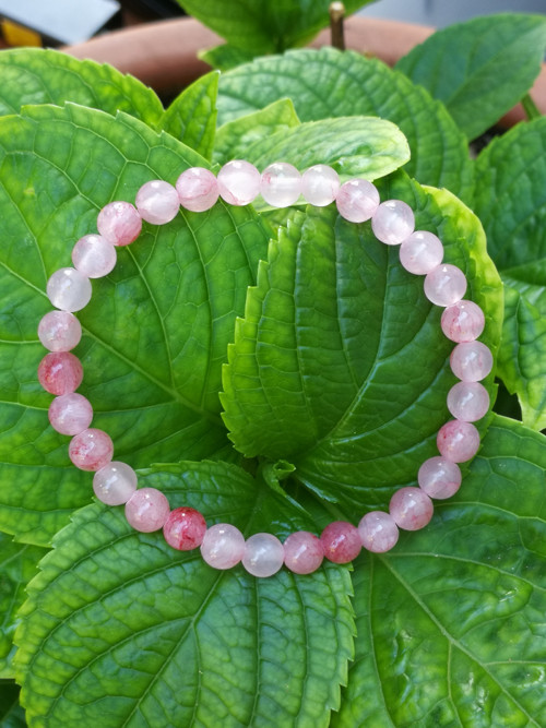 Náramek z minerálů - jadeit cherry — foto 1