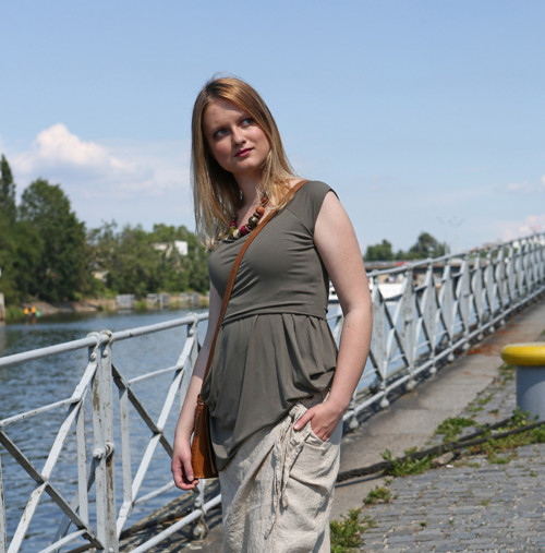 Khaki top s krátkým rukávkem