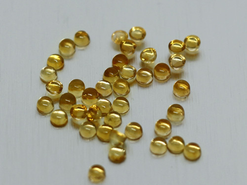 CITRÍN přírodní 3 mm kulatý kabošon