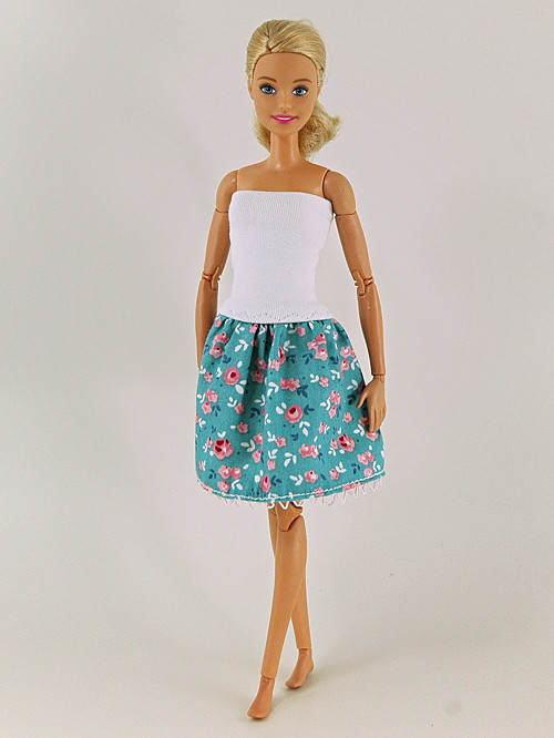 Barbie - Azurové šaty — foto 1