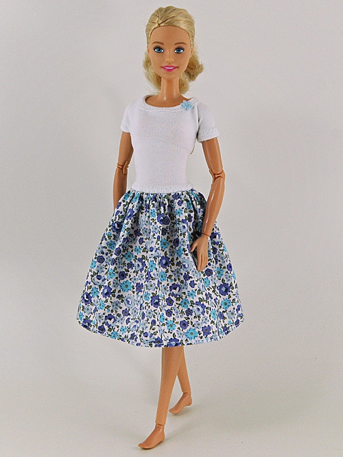 Barbie - Modromodré šaty — foto 1
