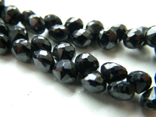 Černý spinel cibulky 7mm