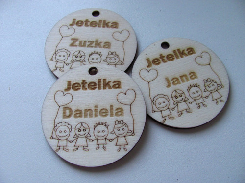 Vyřezávaná medaile 5 cm