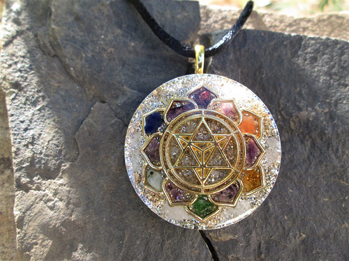 Org. šperk ,, Sri Yantra v čakrách " — foto 1