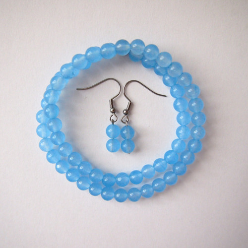 Set z chalcedonu