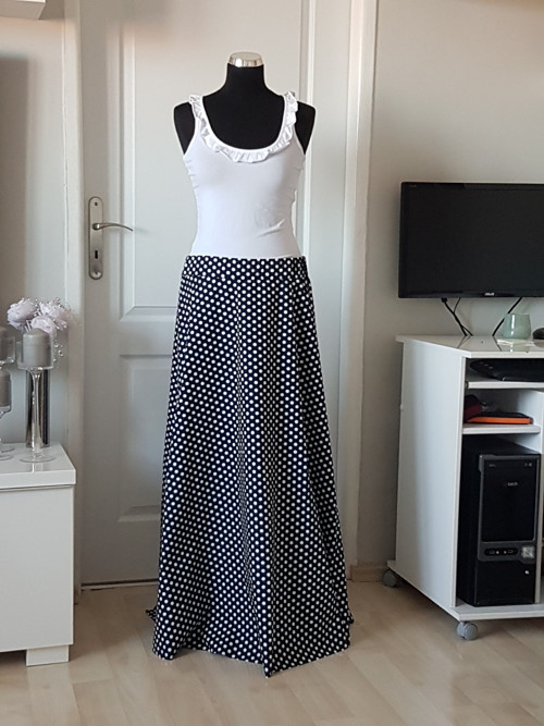 Dlouhá kolová modrá — foto 1