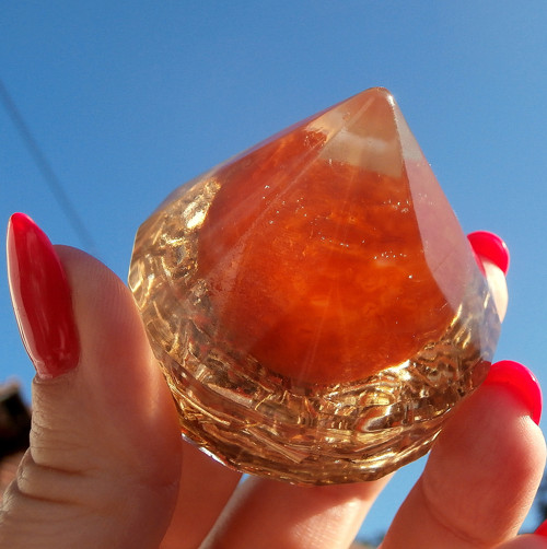 Diamant s *Karneolem pro ženskost* — foto 1
