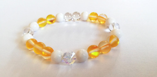 Náramek plný minerálů s swarovski srdíčkem