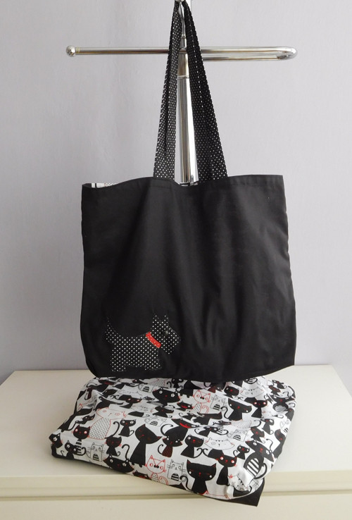 Black dog and Cats - taška — foto 1