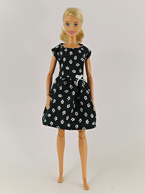 Barbie - Tmavě modré šaty — foto 1