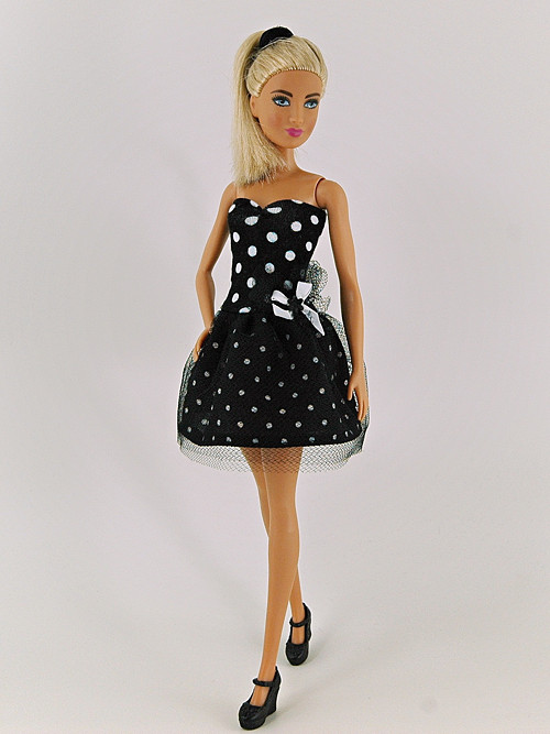 Barbie - Puntíkatopuntíkaté šaty — foto 1