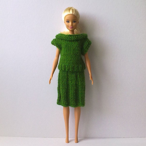 Oblečky pro Barbie - triko, sukně — foto 1