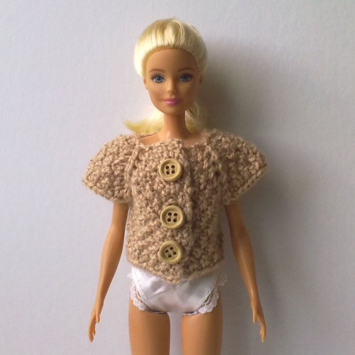 Oblečky pro barbie - svetřík — foto 1