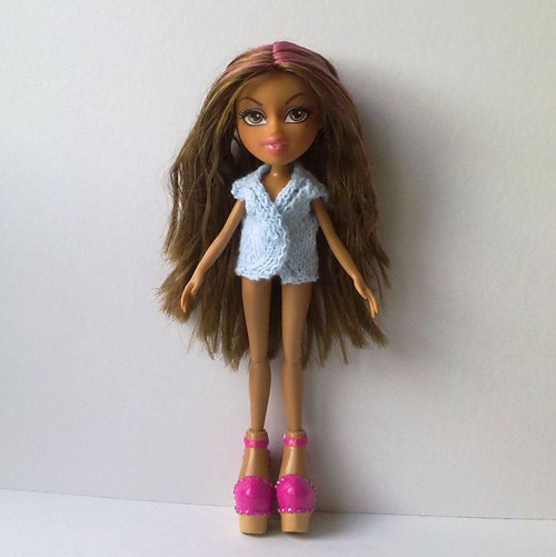 Oblečky pro BRATZ - vestička — foto 1