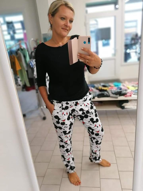 Kalhoty, tepláky 3/4 Mickey L/XL — foto 1