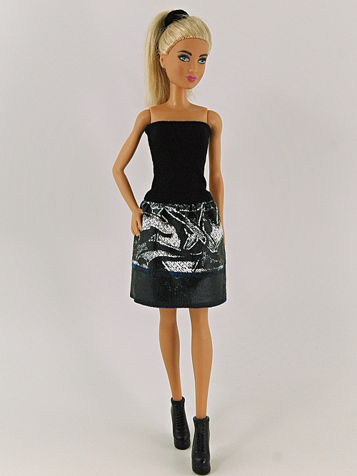 Barbie - Extravagantní šaty — foto 1