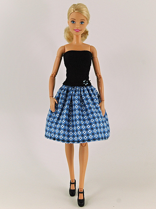 Barbie - Modročerné šaty — foto 1