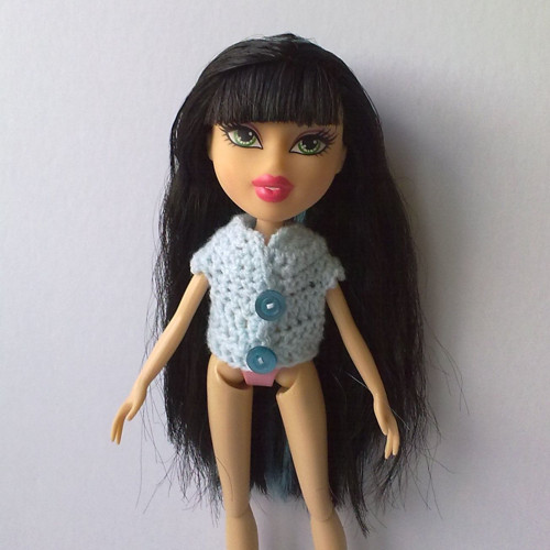 Oblečky pro BRATZ - svetřík