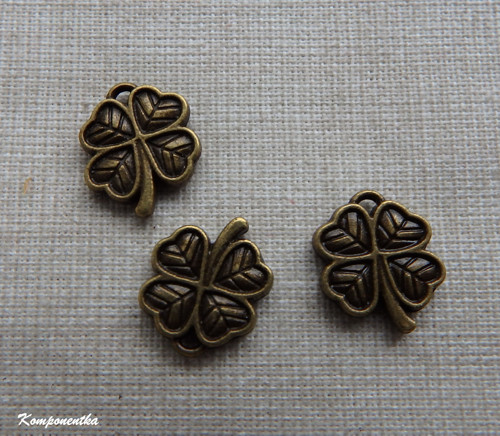 Přívěšek čtyřlístek 11x10mm 2kusy