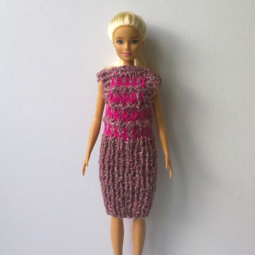 Oblečky pro Barbie - šaty — foto 1