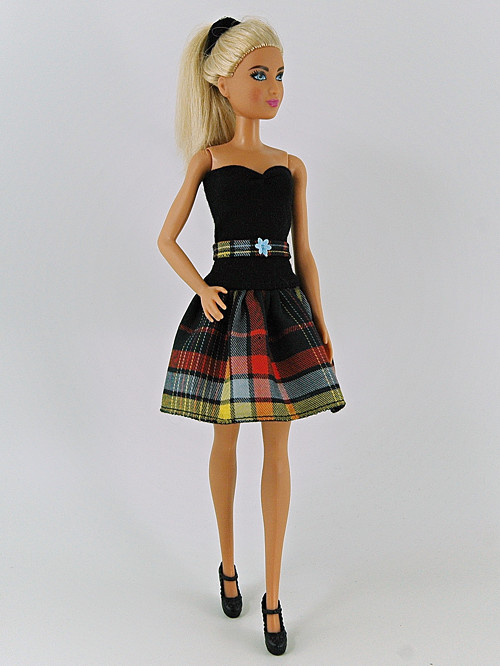 Barbie - Elegantní šaty — foto 1