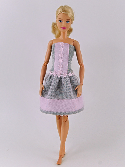 Barbie - Růžovošedé šaty — foto 1