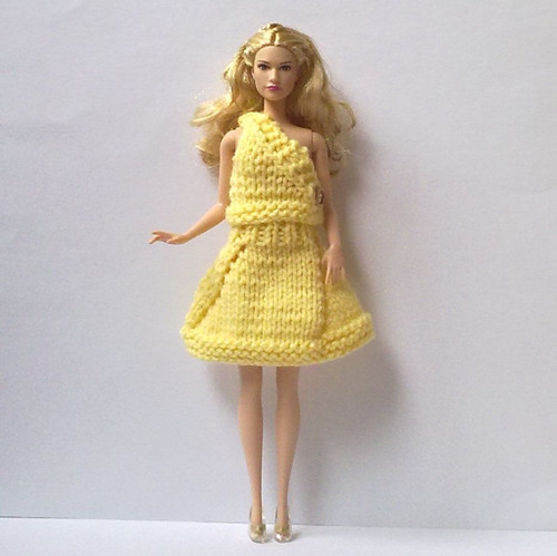 Oblečky pro Barbie - top, sukně — foto 1