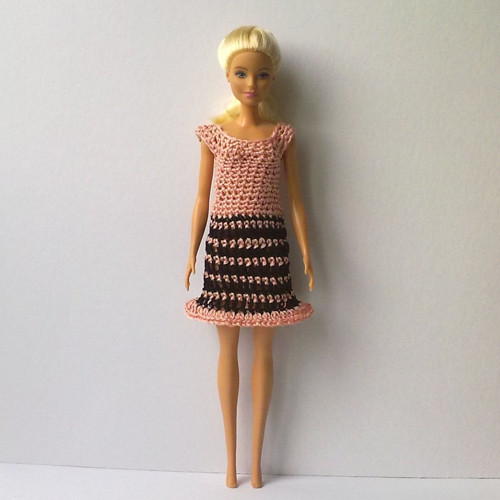Oblečky pro Barbie - šaty — foto 1