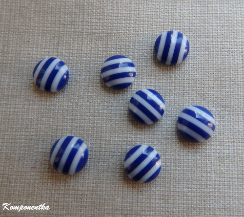 Kabošon resin 8mm 2kusy