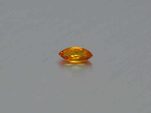 SAFÍR přírodní oranžový markýza 7 x 3 mm