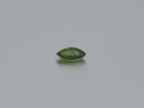 SAFÍR přírodní zelený markýza 7 x 3 mm