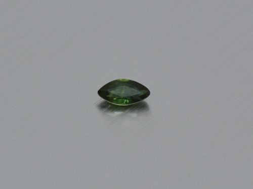 SAFÍR přírodní zelený markýza 7 x 4 mm