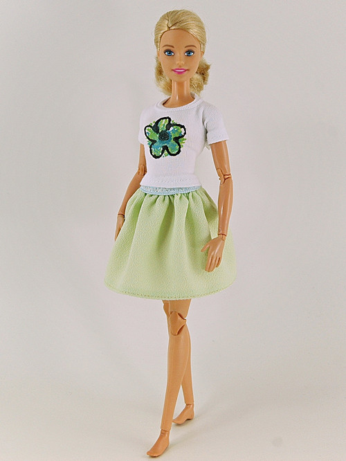 Barbie - Tričko s kytičkou — foto 1