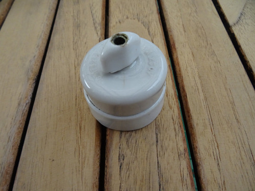 Porcelánový vypínač 1 — foto 1