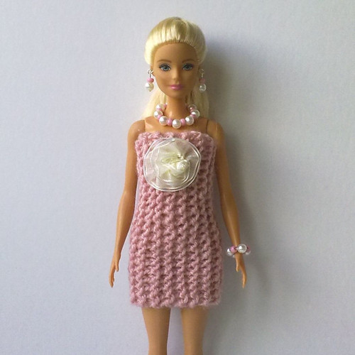 Oblečky pro Barbie - šaty — foto 1