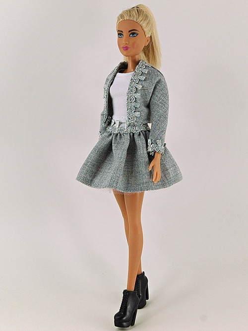 Barbie - Vlněný kostýmek — foto 1