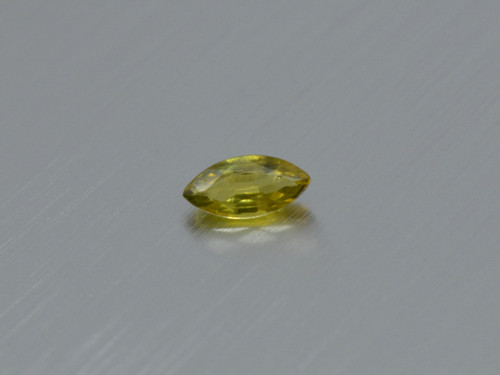 SAFÍR přírodní žlutý markýza 4 x 8 mm