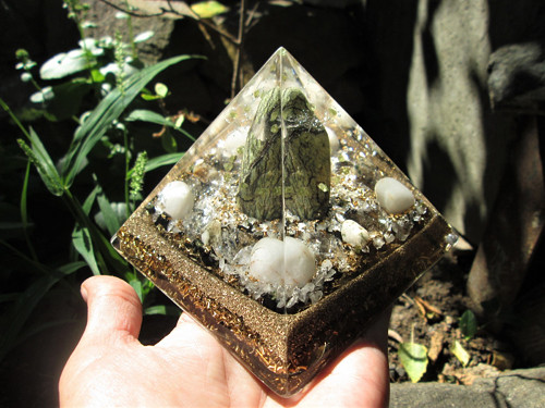 Org. pyramida ,, Andělské meditace " — foto 1